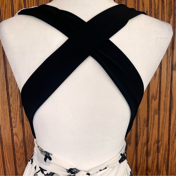 Trac floral black and white racerback romper size medium - Picture 7 of 16